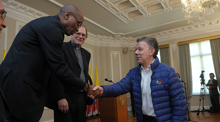 J Herbert Nelson meets with President Juan Manuel Santos