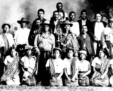 Indigenous delegation from a mission station, 1914. 