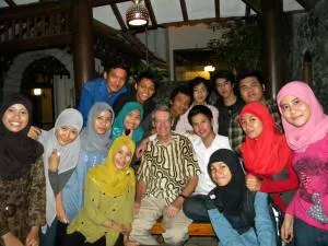 Bernie (center) with Muhammadiyah University Yogyakarta students