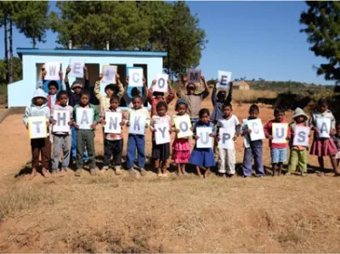 Mahatsingjo children say thank you