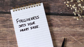 Decorative image - with text - Forgiveness sets you free