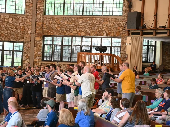 Adult Chamber Choir sings