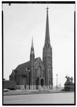Black and white photo of Calvary Presbyterian Church after 1933